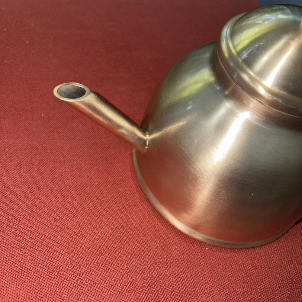 ROSE & FITZGERALD BRUSHED GOLD KETTLE Slender Spout Minimalist Handle 1 Liter
